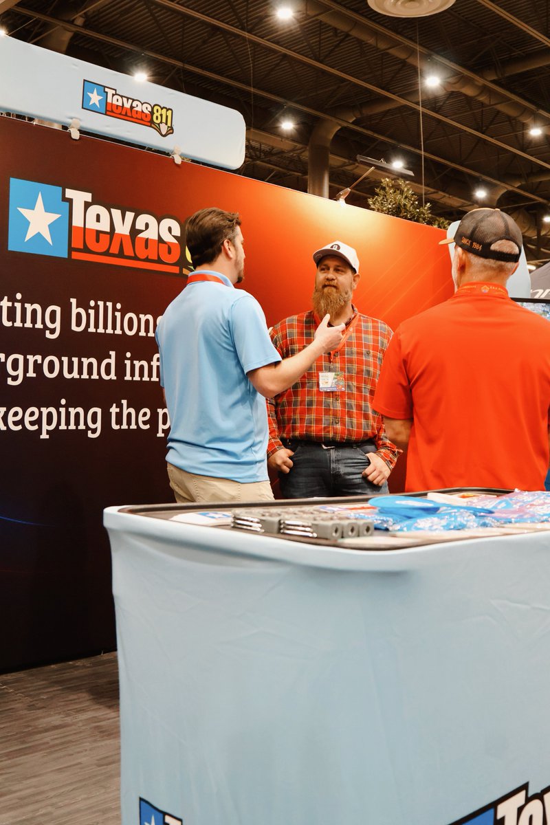 Texas811 tweet media