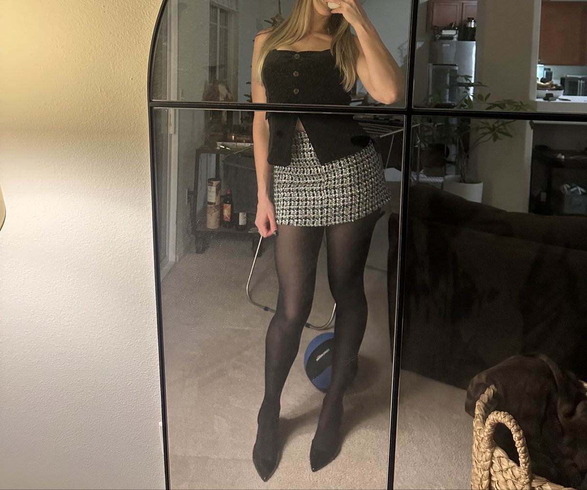 MrsSlut4U's tweet photo. @Pantyhose Same 💕 https://t.co/XIWkIoVCIb