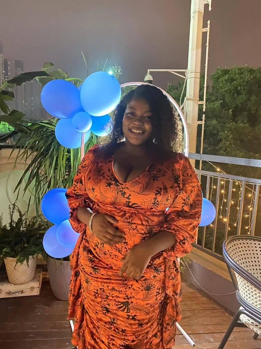 CrimeWatchZim's tweet image. She has kidney failure. Rachael Musekiwa is 32 years old, a single mother of two beautiful girls, and she is currently receiving treatment. Her story is very sad.

Her health problems started in mid-2023 while she was living in China. At first, she thought she was just feeling…