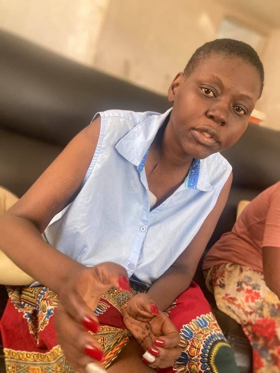 CrimeWatchZim's tweet image. She has kidney failure. Rachael Musekiwa is 32 years old, a single mother of two beautiful girls, and she is currently receiving treatment. Her story is very sad.

Her health problems started in mid-2023 while she was living in China. At first, she thought she was just feeling…