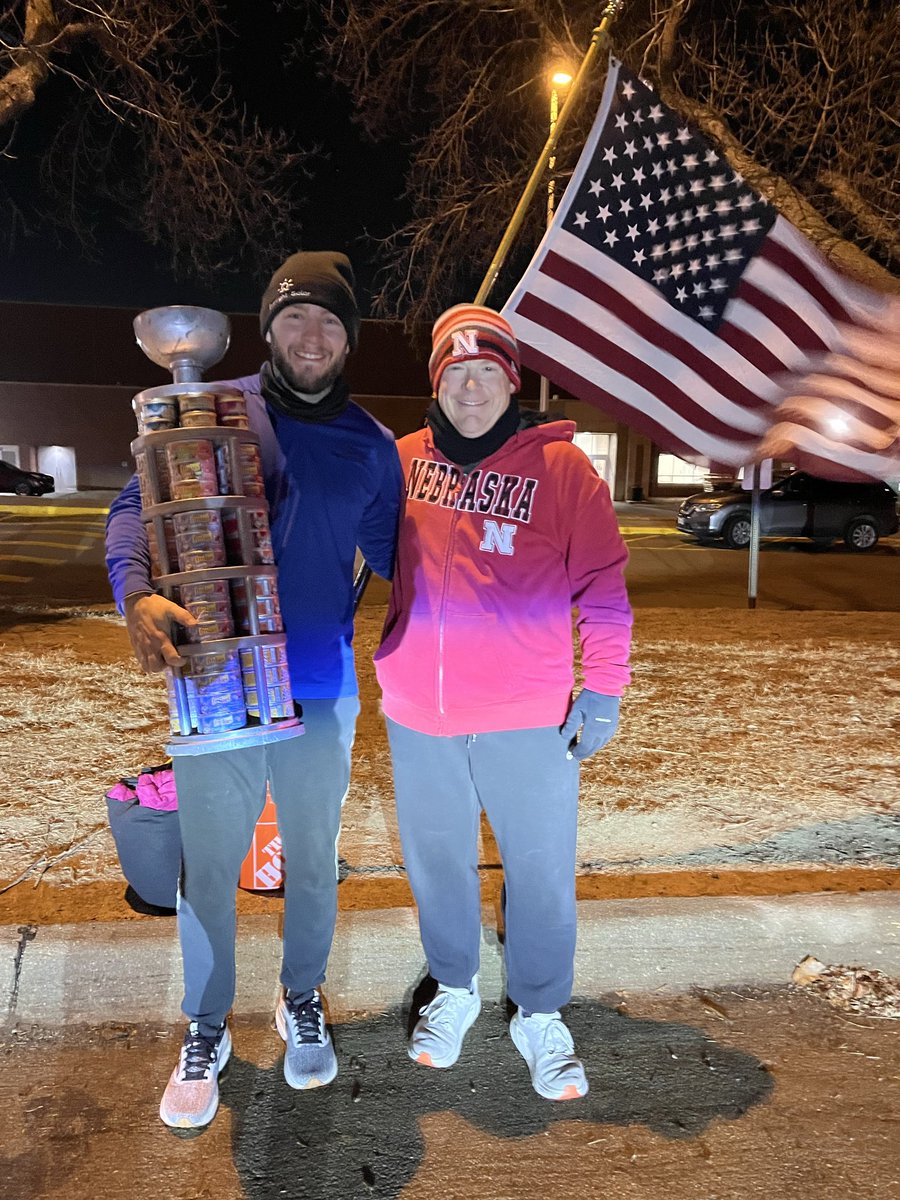 F3FancyFeast tweet media