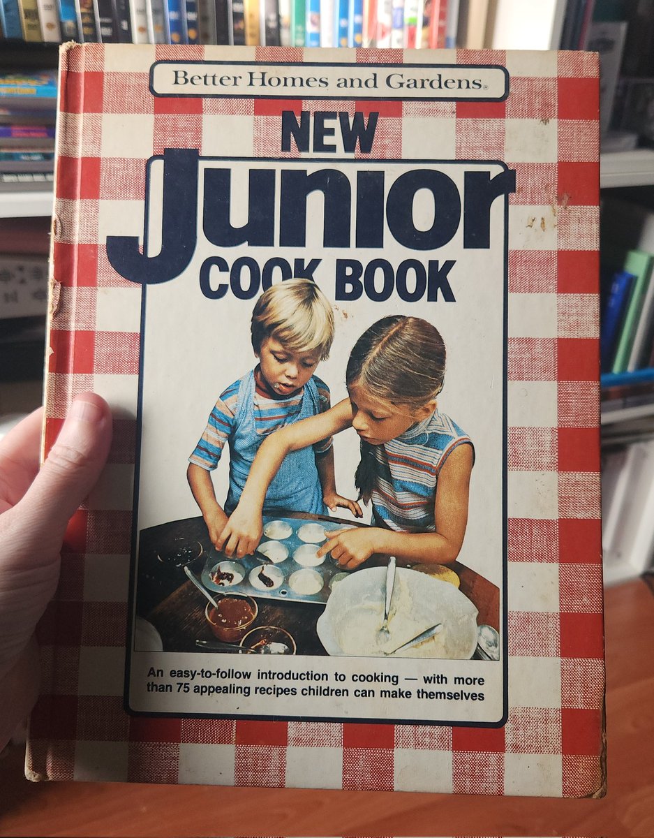 languageisaskin's tweet photo. @HeathRobin @MissesDread @gothicdisco haha same. i still have mine. https://t.co/wD7AMHPL5B