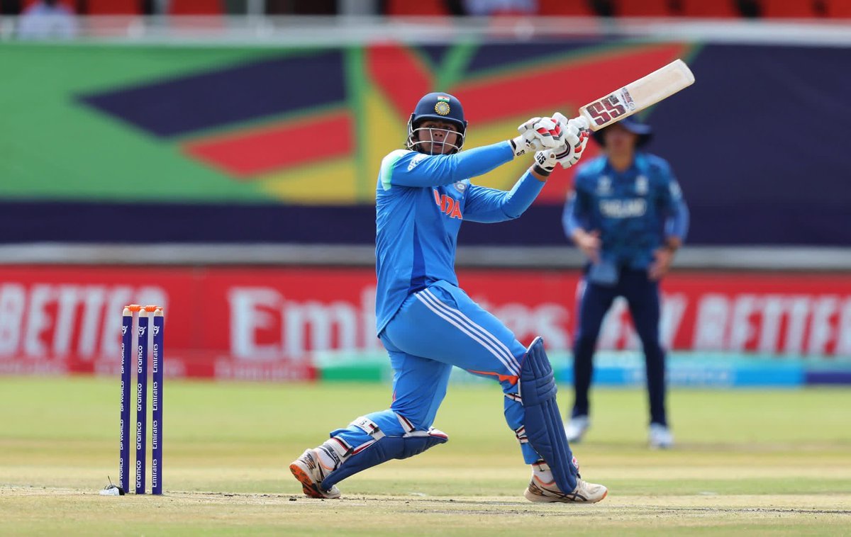 हर भारतीय के लिए गर्व का क्षण !! 

ICC #U19WorldCup के फाइनल में इंग्लैंड को पराजित कर भारत की अंडर-19 पुरुष क्रिकेट टीम को विश्व विजेता बनने पर हार्दिक बधाई।

इस शानदार जीत में प्रत्येक खिलाड़ी का कौशल, अनुशासन और टीम भावना साफ झलकी। पूरा देश इस ऐतिहासिक सफलता का जश्न मना रहा