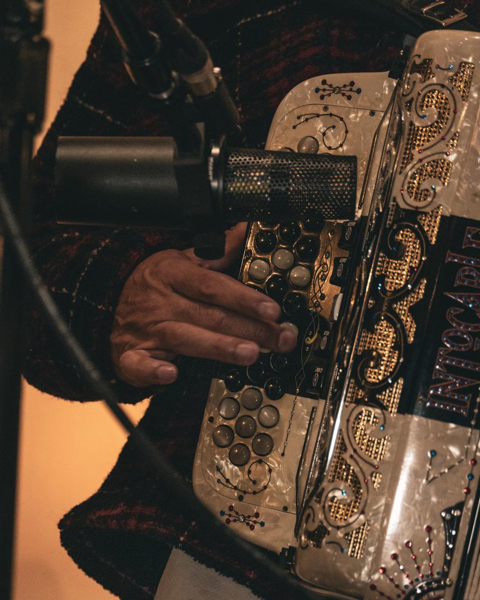 Grupo Intocable tweet media