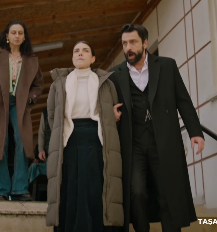 Hicra adilin elini tuttu diye laf edenler bu ne dicek? #TasacakBuDeniz