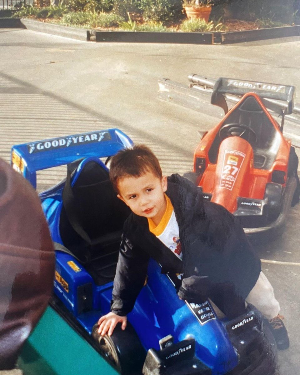 leclercsalbono's tweet image. crying tears baby alex albon i would burn the world for you