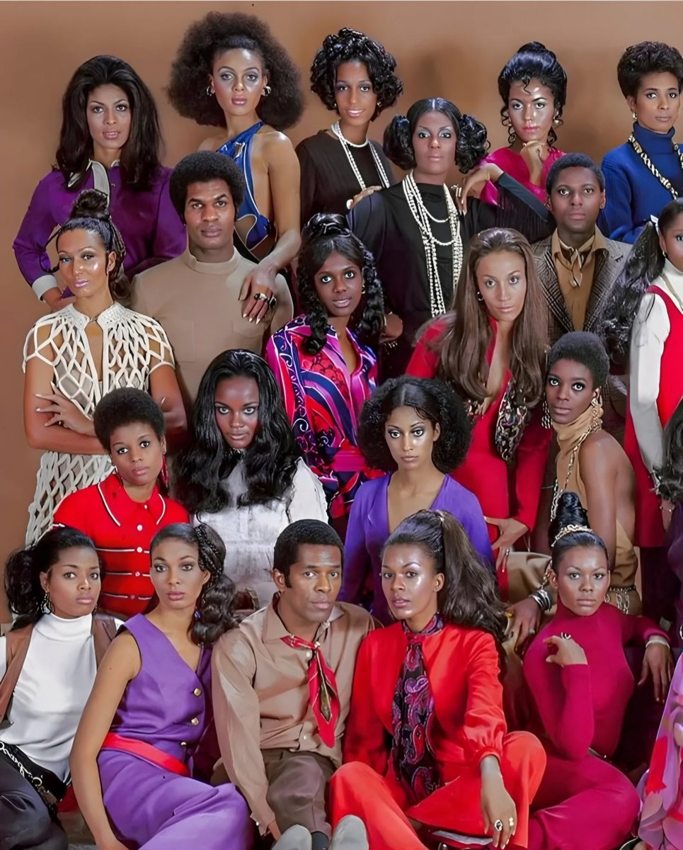 LIFE Magazine, 1969. 🖤

Photographed by Yale Jole. 📸