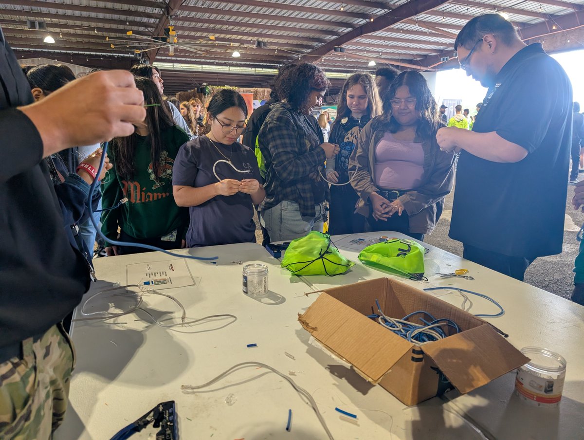 IT at iTECH tweet media