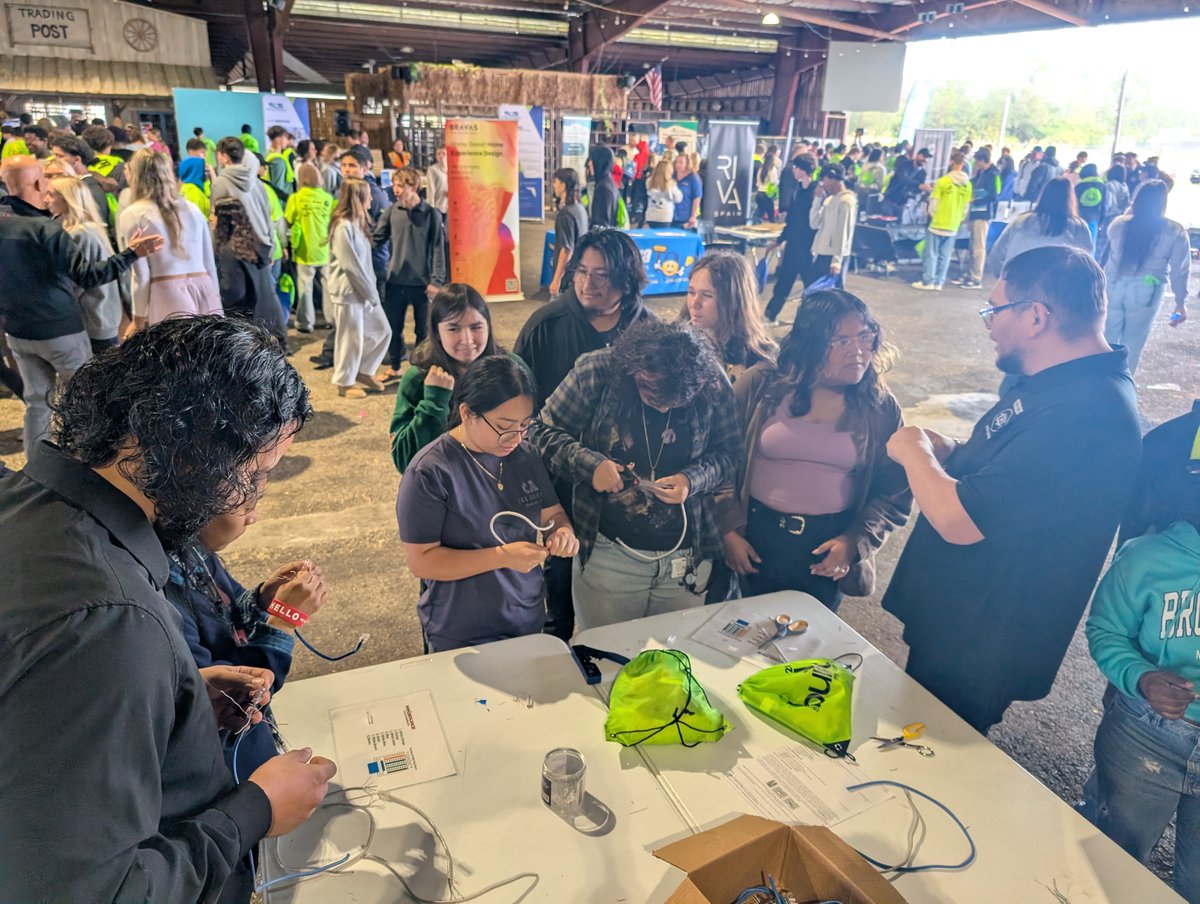 IT at iTECH tweet media