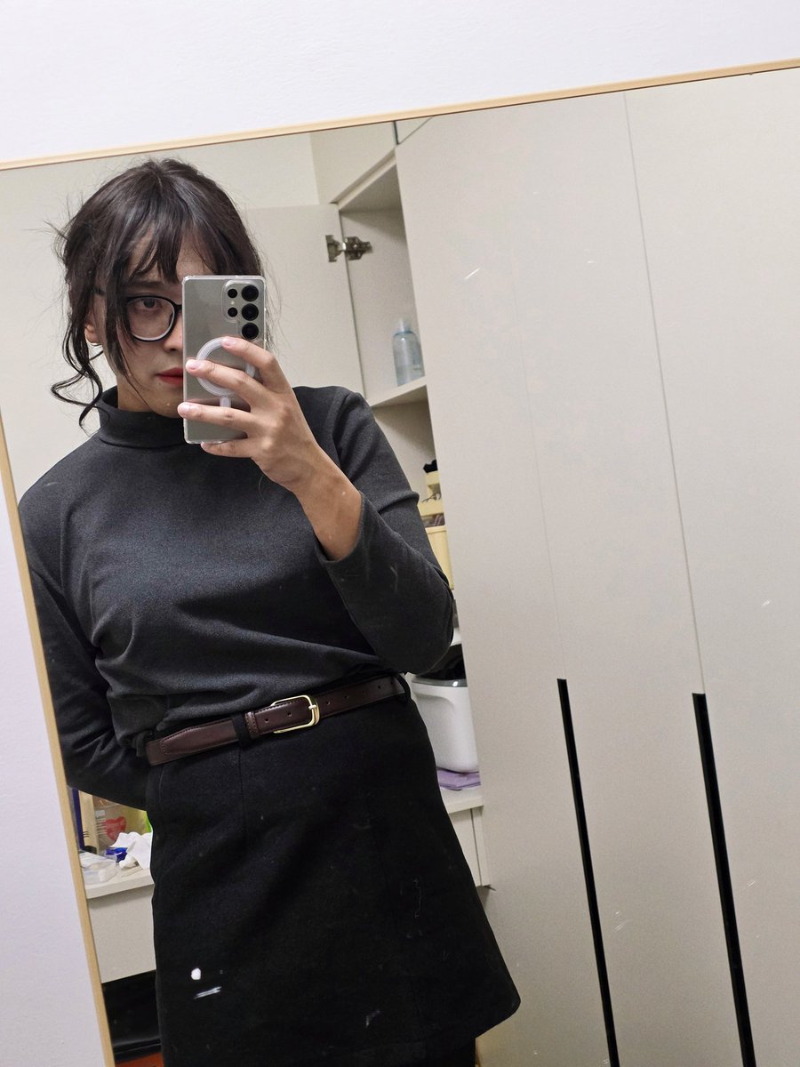 这样找女朋友是有点困难。。