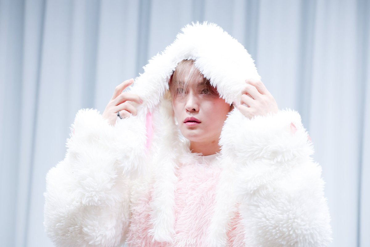 260206 시즌그리팅 팬싸 fromm SG Fansign 
까꿍재끼
#김재중<a href="/bornfreeonekiss/">kimjaejoong</a>
#ジェジュン #KIMJAEJOONG #金在中