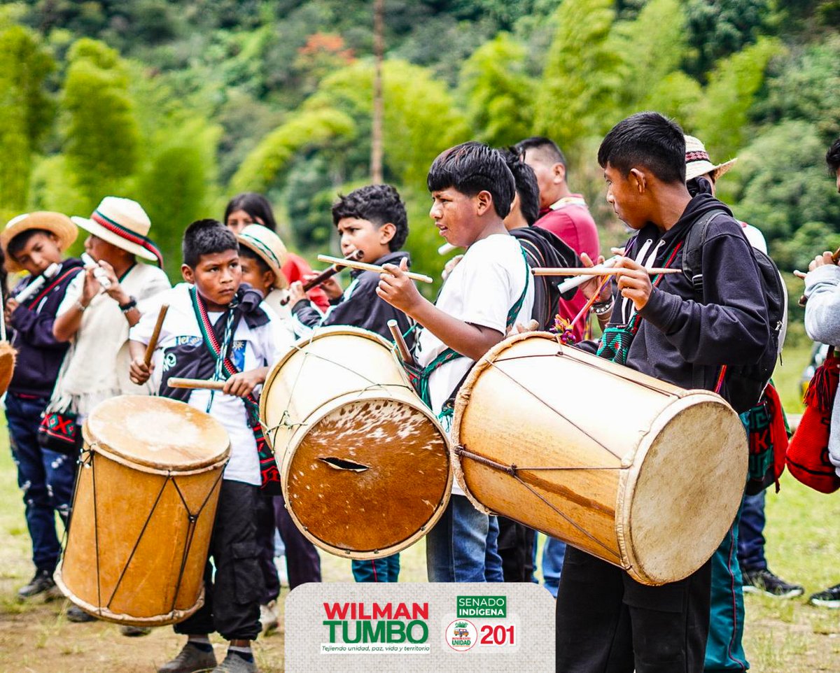wilmantumbo201's tweet image. Desde el Resguardo Indígena de San Lorenzo, Cauca, compartimos la palabra con la comunidad.

🗳️ Tarjetón rosado | 🚌 Chiva | ✏️ 201
#Chiva201 #SanLorenzo #Unidad