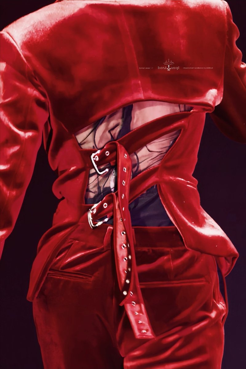 chanbaekgey's tweet photo. Oh My God https://t.co/H8v1J57aXN
