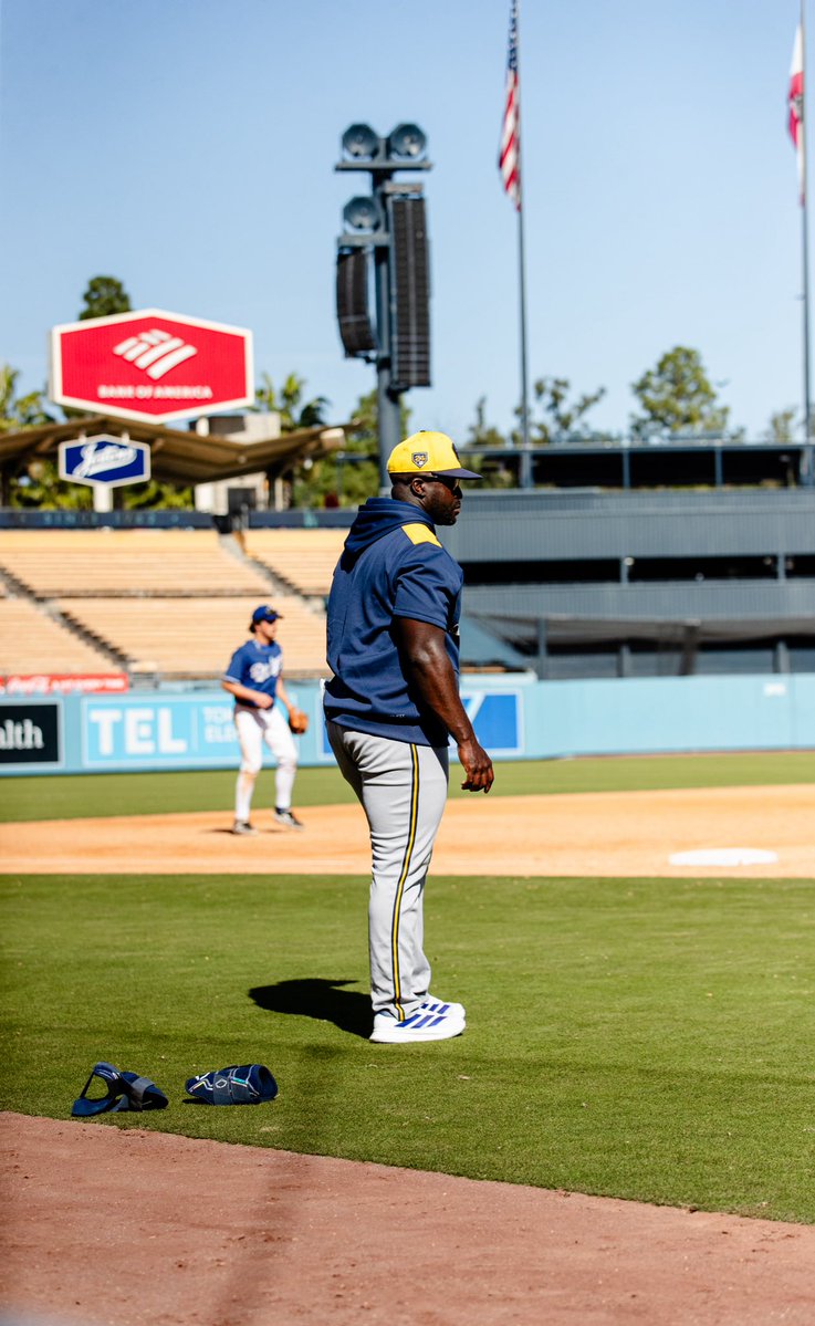 AreaCodeBSB's tweet image. More than evaluators.

Mentors on the field.

Thank you to the MLB scouts for investing in the next generation!
