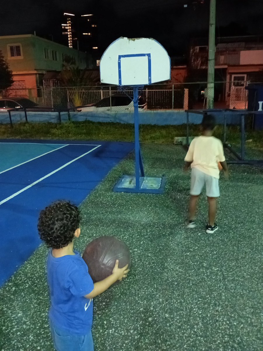 EvelinPlacidoAl's tweet image. Un espacio con su historia para generaciones 
#ClubAtala
#Cancha
#MarlonLembert 
@FedombalRD @AbadinaOficial @miderec_rd @kelvincruzrd