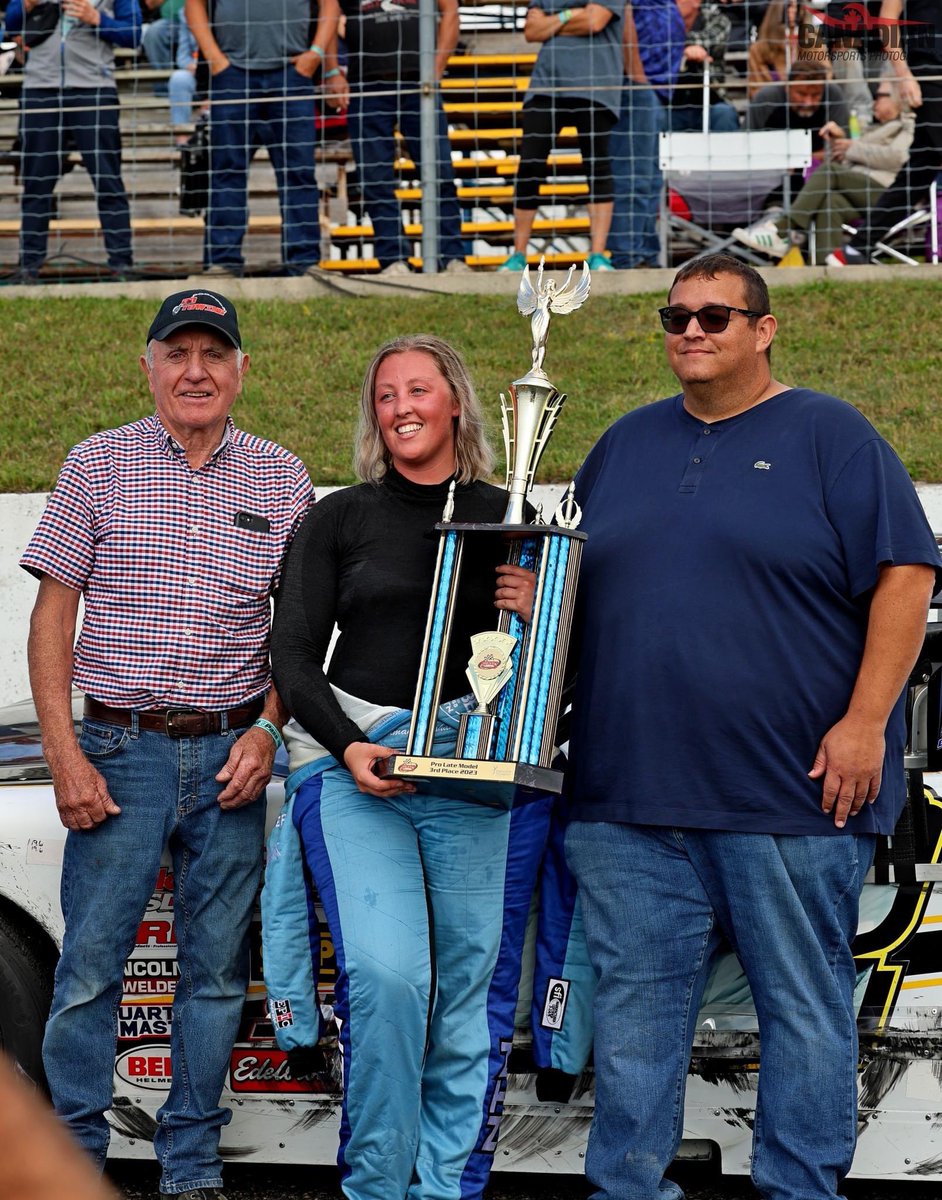 Samantha Shaw tweet media