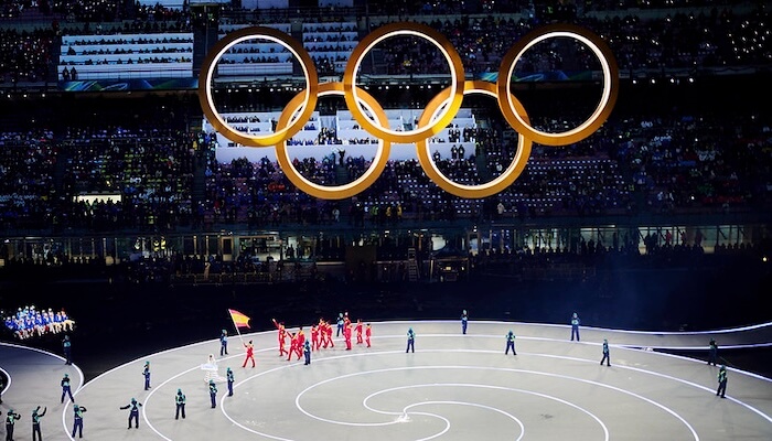#MilanoCortina2026 | El equipo español enlaza con la emoción de la inauguración de los Juegos Olímpicos de Invierno de Milán-Cortina visibilitas.com/juegos-olimpic… Fotos: <a href="/COE_es/">Comité Olímpico Español</a>