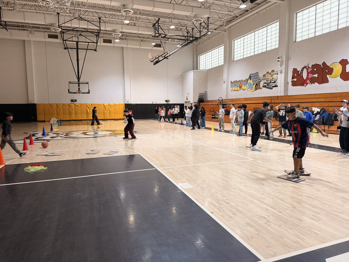 PECoachStacy's tweet photo. Winter Olympics in the Gym!!! https://t.co/JjDlpdTFFX
