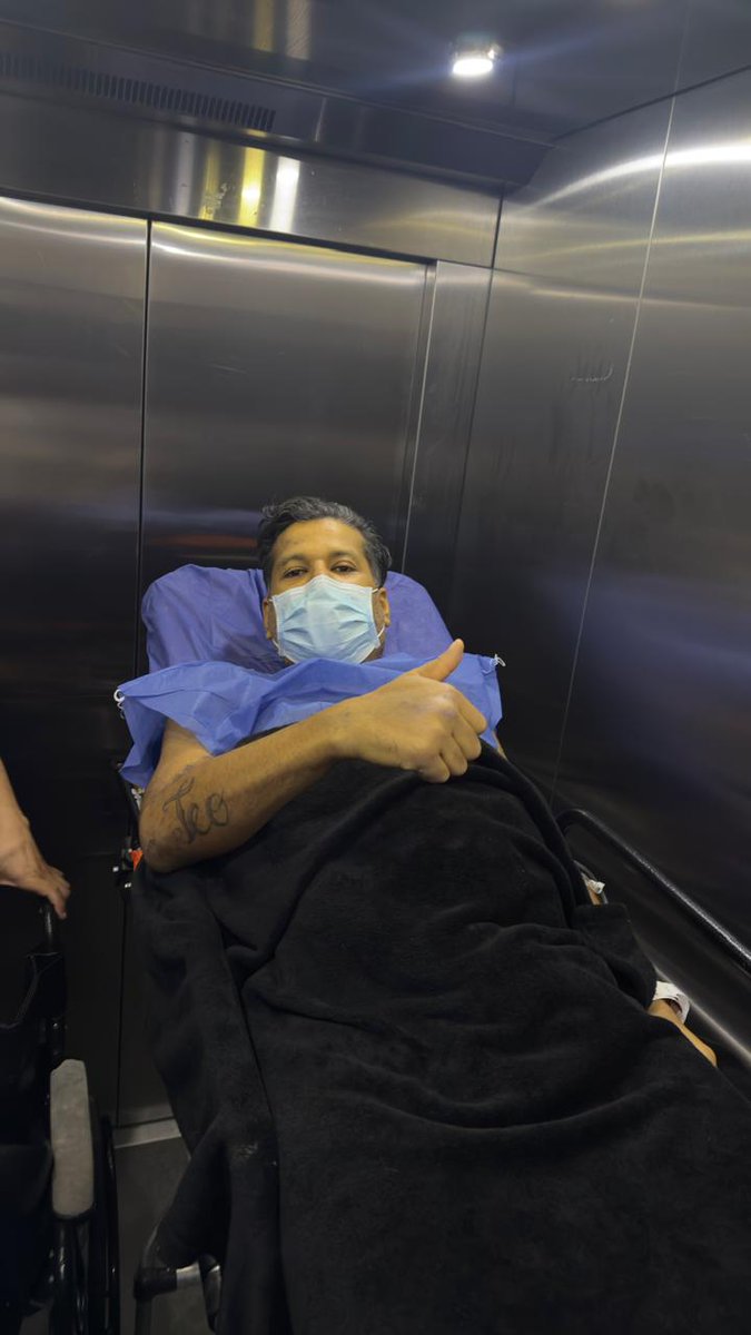 El cantante Diomedes Dionisio, quien fue internado en la clínica Simón Bolívar de Valledupar, por un cuadro de descompensación, ha sido estabilizado y le practican varios exámenes clínicos.