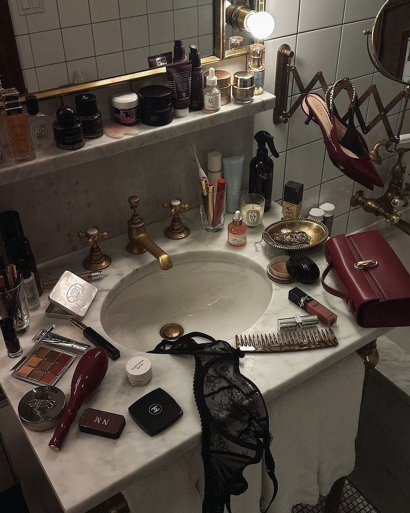 Sol (@dreamscapediary) on Twitter photo 