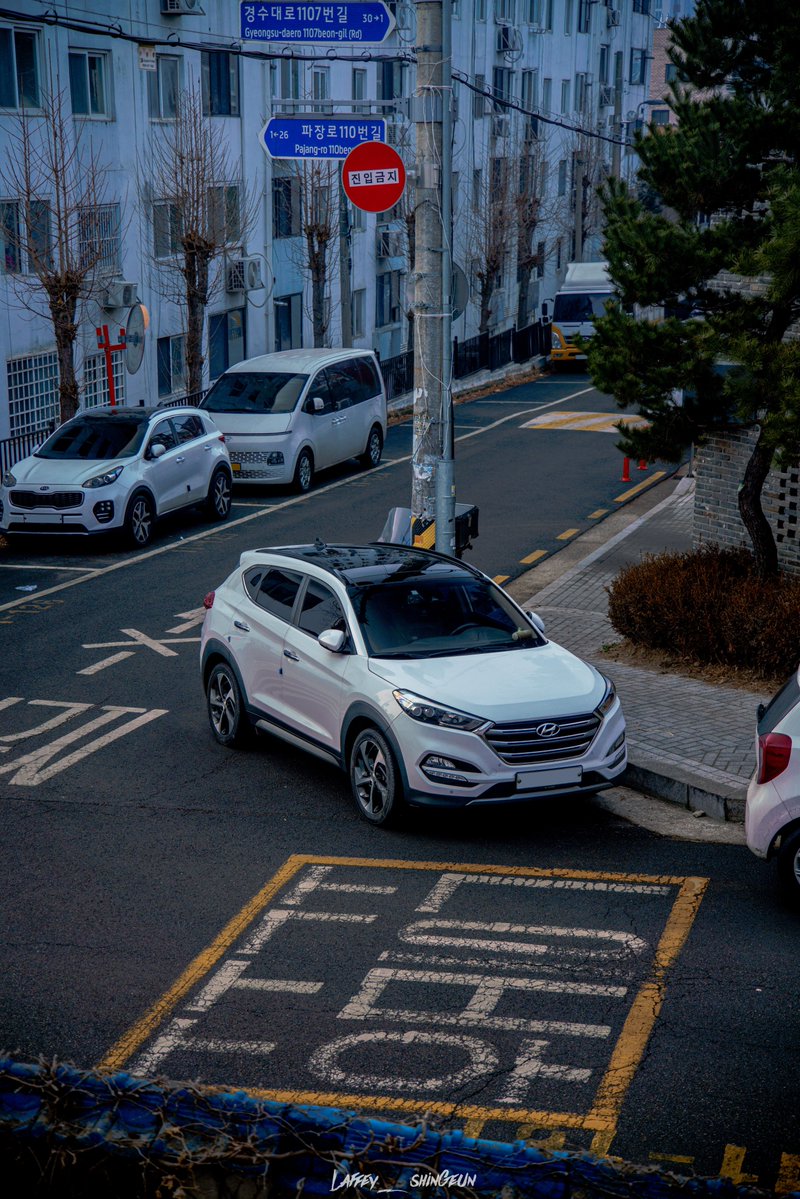 같은듯 다른 두 차종

(스포티지랑 투싼 두 차종 모두 N2 플랫폼 기반 ㅇㅇ)