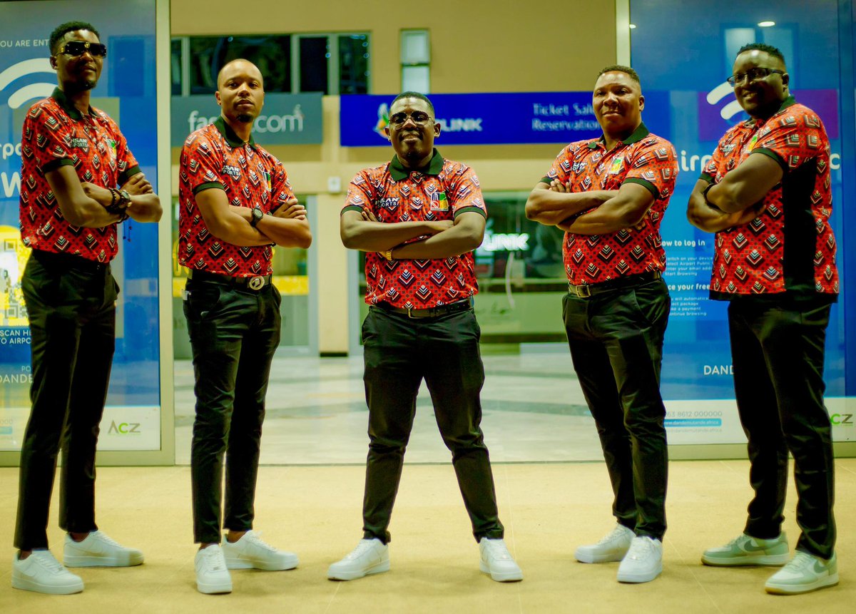 CastleCornerZW's tweet photo. International Departures โก๏ธ World Cup Dreams. ๐โจ
Weโve waited for this moment, and now weโre on our way to back our boys in Sri Lanka. From Harare to Kandy, the noise will be heard! ๐ฟ๐ผ๐
#ZCSU #Chevrons #T20WorldCup #Zimbabwe https://t.co/cYjjQBTYJz