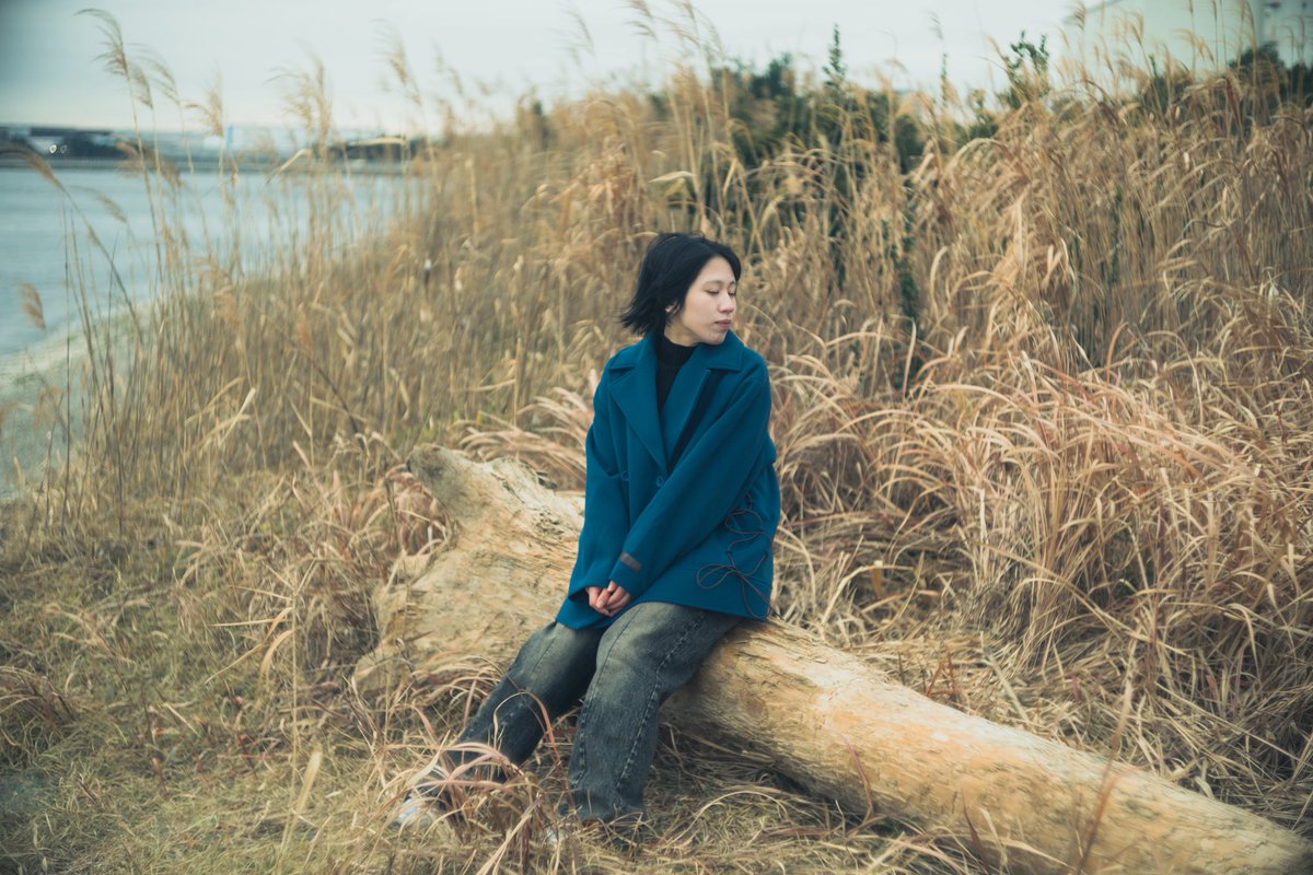 写真は、

何かを残すためのものではなく、
消えていく時間に、そっと触れるための行為だと思っています。

何も起きていないように見える時間にも、
確かに体温はあって、
それは振り返った瞬間に、もう形を失っている。

だからこそタイミングを逃すことも多々あります。