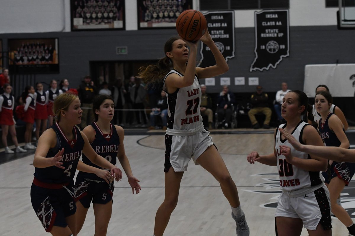 bchsathletics23's tweet photo. The Lady Braves defeated Southwestern 43-29 to advance to the sectional championship tomorrow night at 7 PM! 🏀 https://t.co/JD6h604eyf