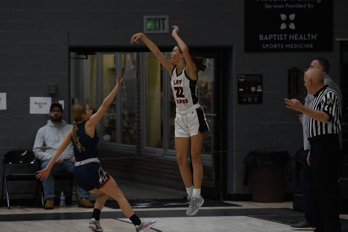 bchsathletics23's tweet photo. The Lady Braves defeated Southwestern 43-29 to advance to the sectional championship tomorrow night at 7 PM! 🏀 https://t.co/JD6h604eyf