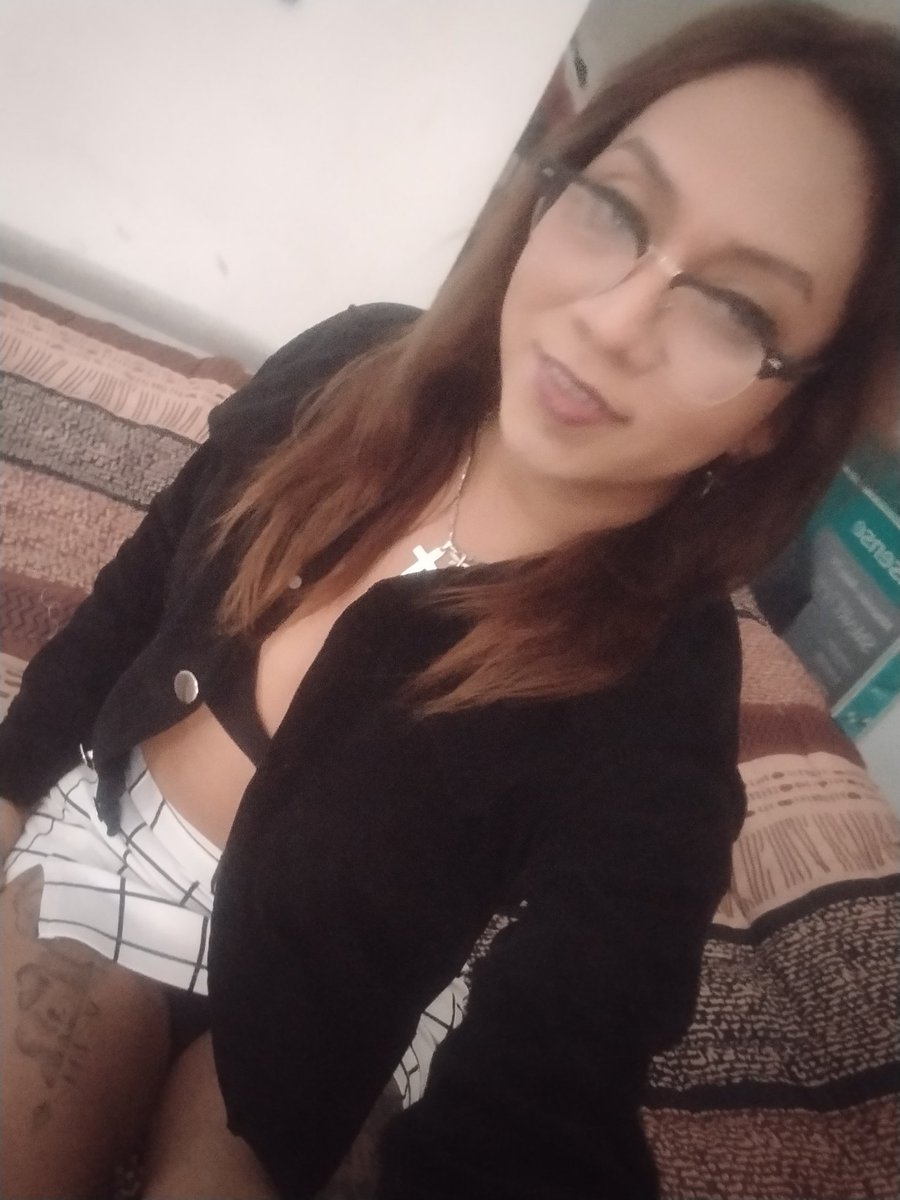 Ando en CDMX alguien. Alguien que me invite a salir en buen plan ? Solo gente seria 5522413072 me.ubico en hotel Atlanta Serca del metro allende