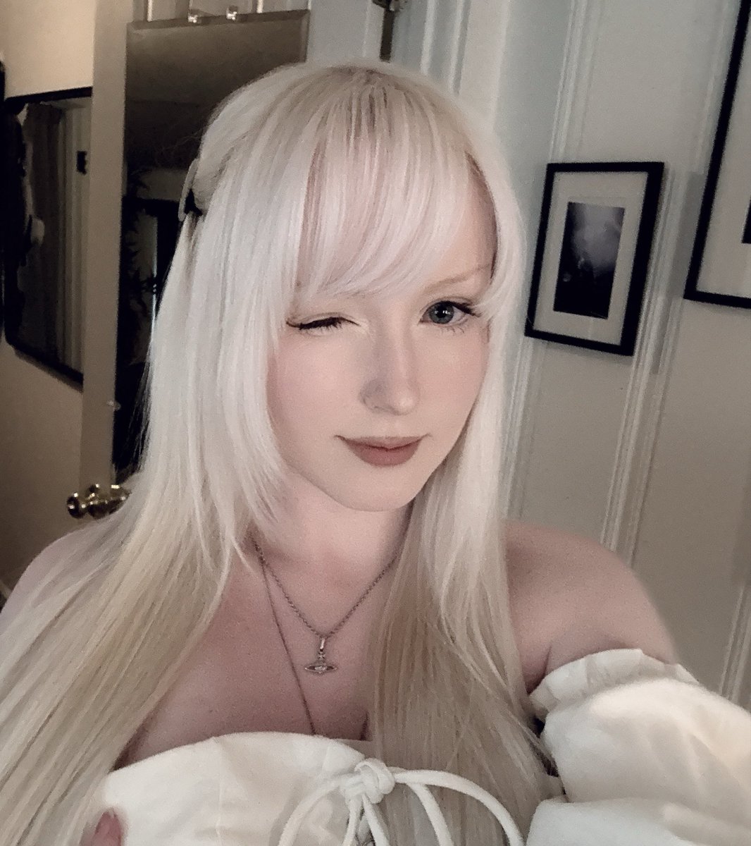 my look to go cry over the skz movie heh