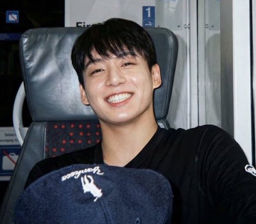 nseiqnseiquela's tweet photo. Sabe pra quem ele tá dando esse sorriso lindo????? https://t.co/cebdfqMjbg