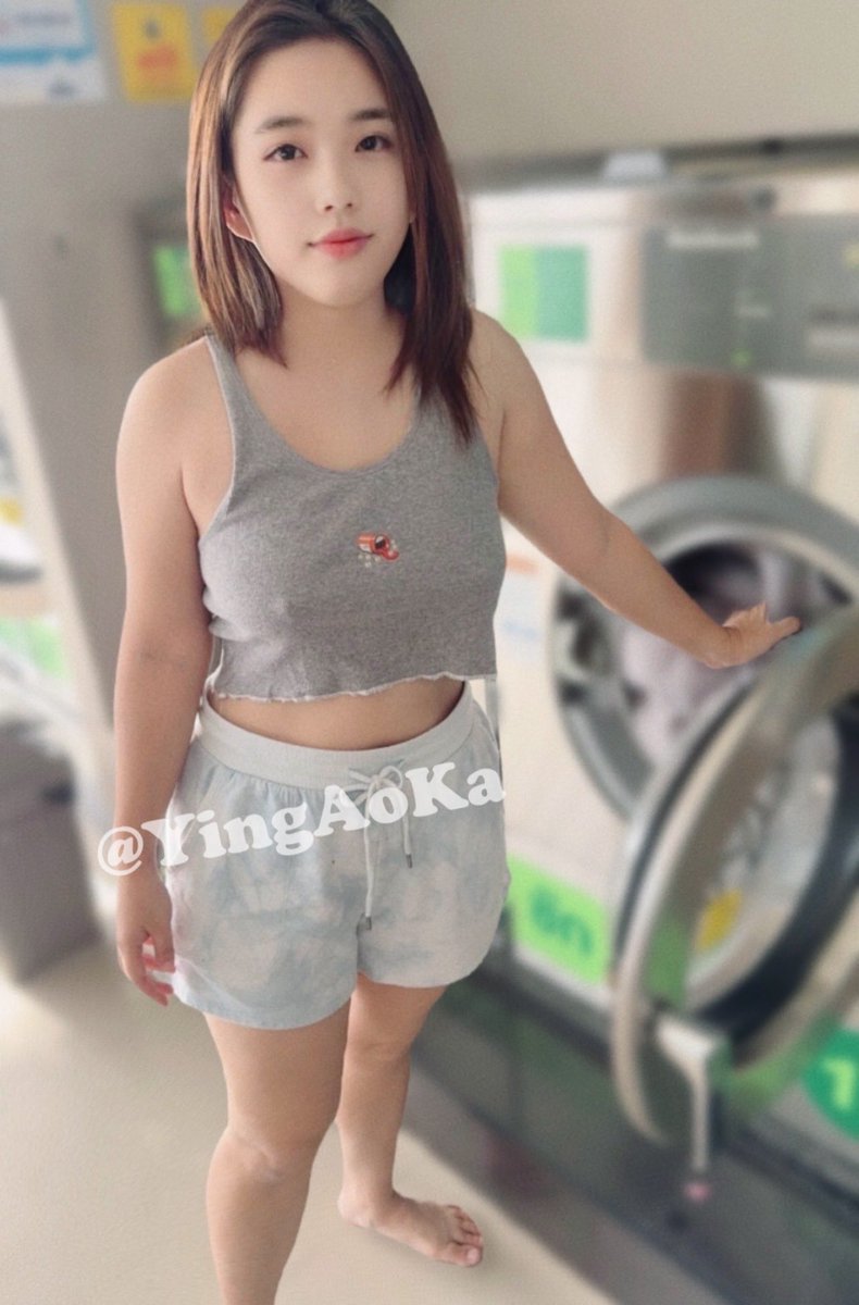 εїз Y i n g A o (◣◢) tweet media