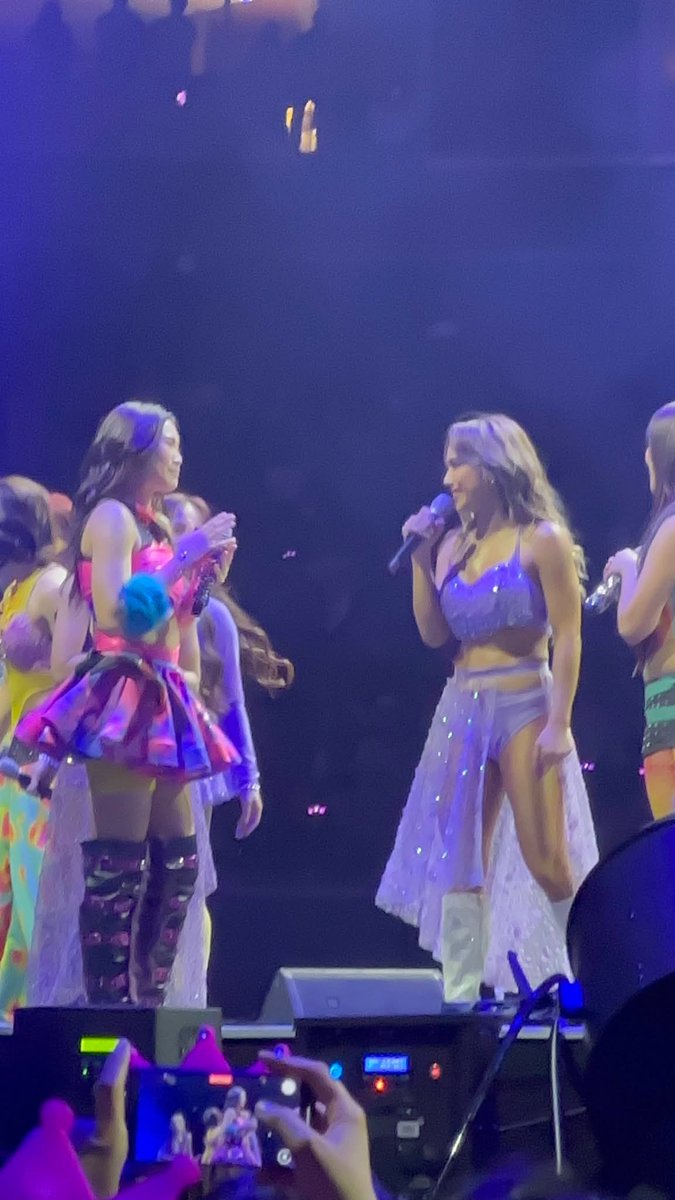 CertKap's tweet photo. Two leaders in one frame last night at #rAWnd3 in Pasay. 🌸💣
@BINI_ph #SexBombRochelle
📸 BLOOM Philippines 
- Admin R https://t.co/PypwMYbZzo