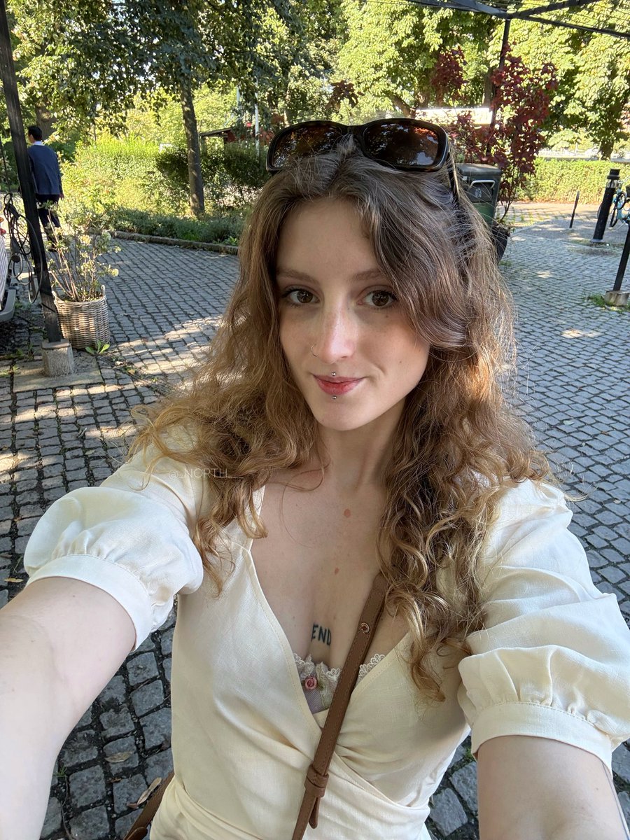 Princesse North 💖🌙 tweet media