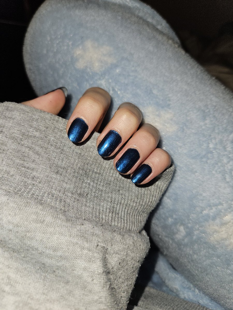 _raash_'s tweet image. m hice las uñas 🥰