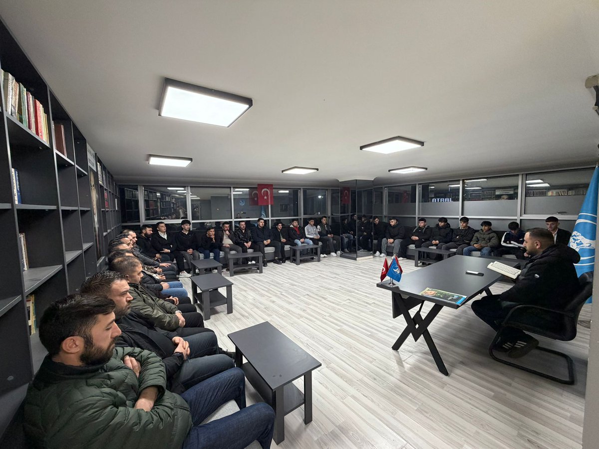 ankaraulkuocak's tweet photo. Ülkü Ocakları Ankara İl Başkanlığı olarak; Kahramanmaraş merkezli asrın felaketi olan 6 Şubat depreminde hayatını kaybeden vatandaşlarımızın ruhları için, tüm ilçe ocaklarımızda Kur’an-ı Kerim tilaveti gerçekleştirilmiştir. https://t.co/8pDkeNSMhE