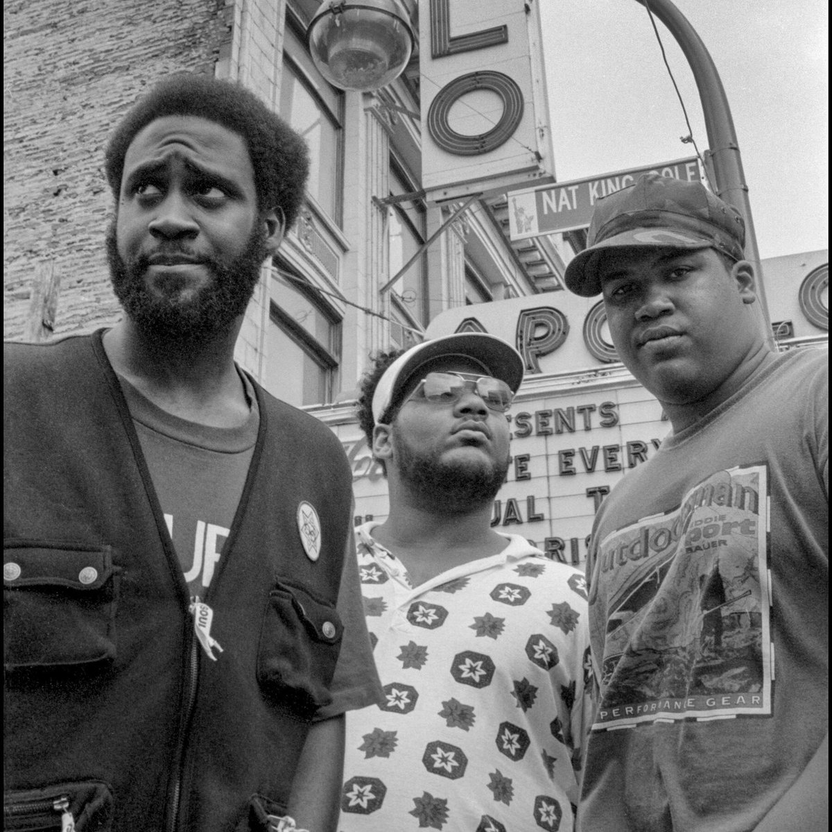 DellaSeattle's tweet photo. De La Soul performing on the @FallonTonight Show! https://t.co/AEDW6O6rQE https://t.co/hz7yCKjlzw