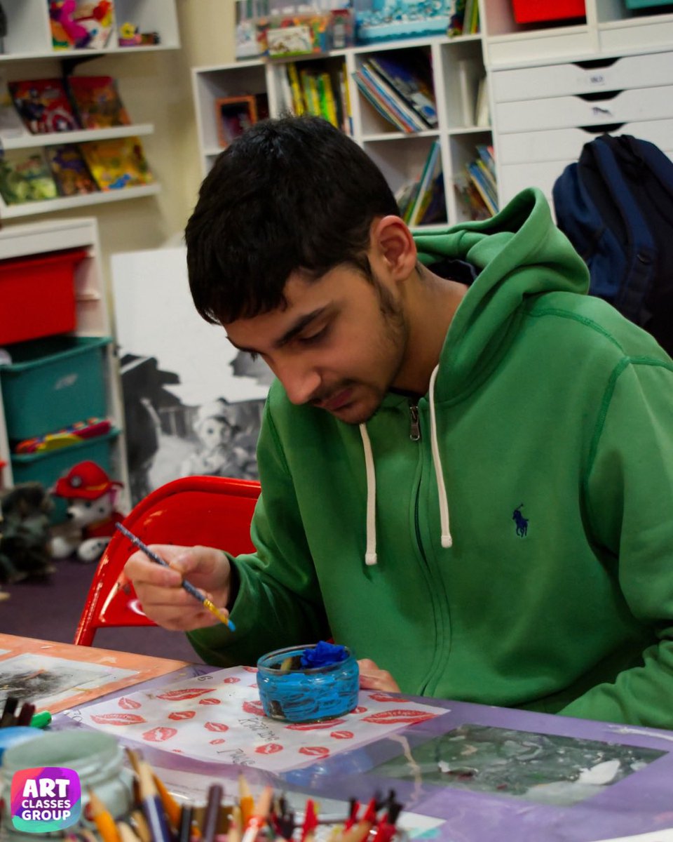 Art Classes Group tweet media