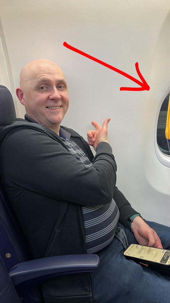Ryanair tweet media