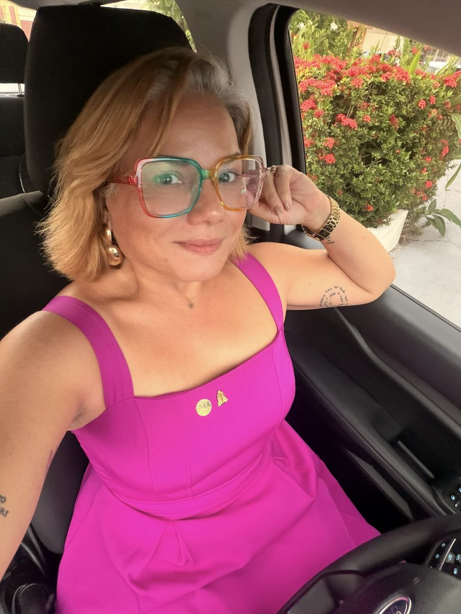 “Para ser insubstituível, você precisa ser diferente.”
(Coco Chanel)
✨