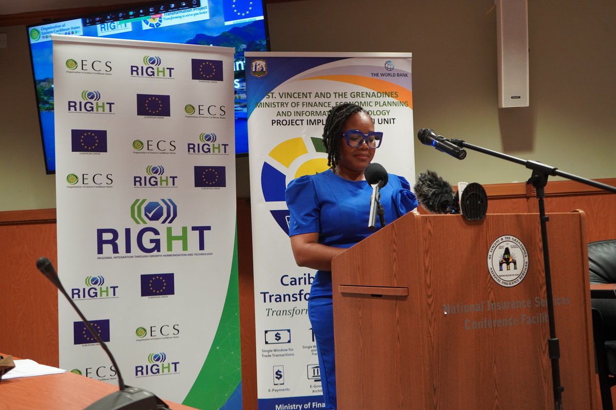 🇻🇨💻 La Commission de l'OECO dynamise les efforts de transformation numérique locale grâce à de nouveaux équipements spécialisés et à un atelier à Saint-Vincent-et-les-Grenadines, axé sur la mise en œuvre de systèmes robustes d'état civil et d'identification unique (UID) ! 🚀✨