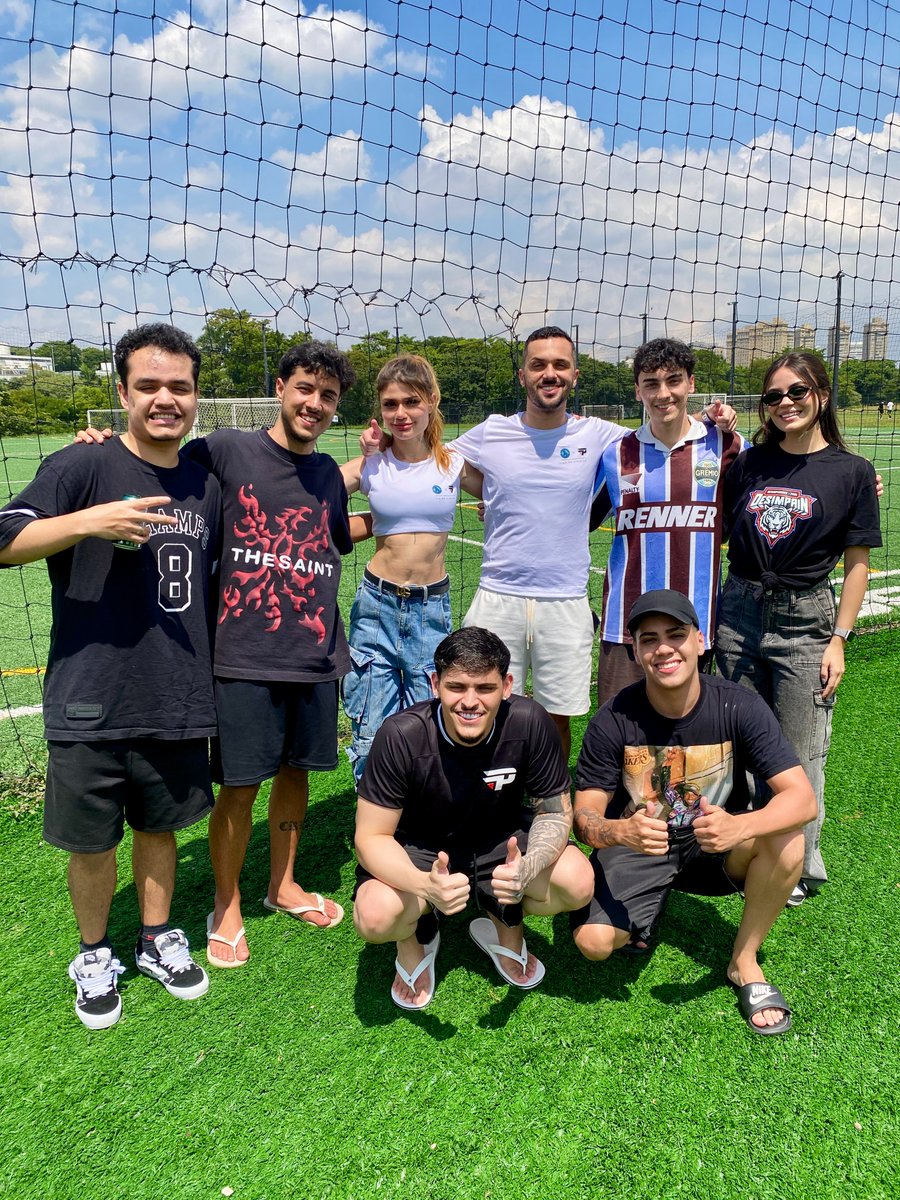 DesimpaiN's tweet photo. essa a gnt mandou diretamente pro @toguro 

(foi o máximo que conseguimos dos olhos do @ocamargoluiz) https://t.co/pkd7nmrsZh
