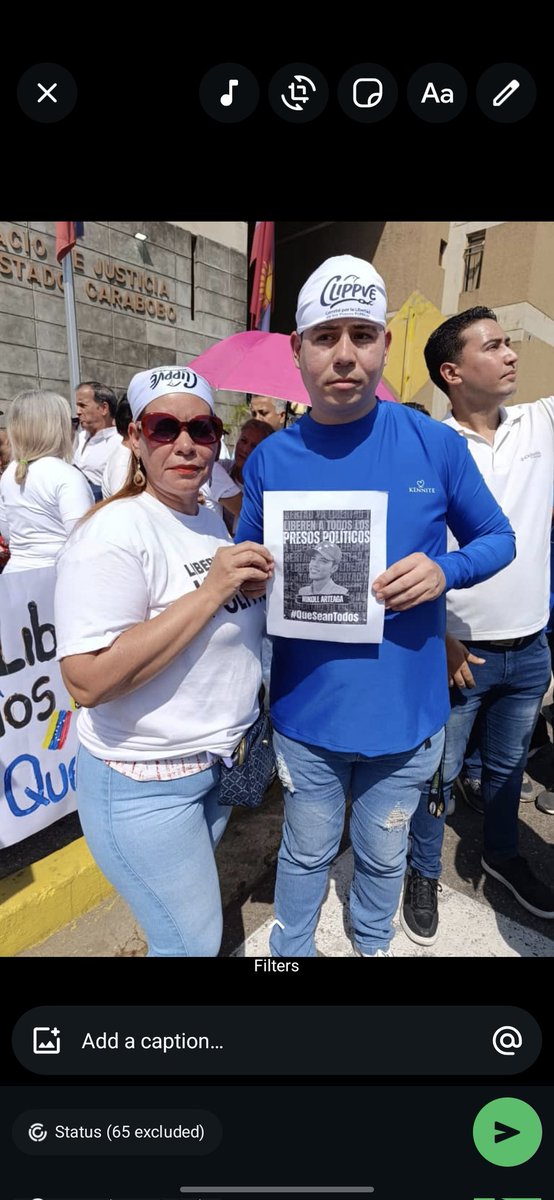 ReporteYa's tweet image. #6Feb #Carabobo #PresosPolíticos 
@clippve: ¡Todavía quedan muchos tras las rejas!  

Este viernes #6Feb, el sentimiento de los familiares de presos políticos en Carabobo fue uno solo: la urgencia de volver a abrazar a los suyos. 

Frente al Palacio de