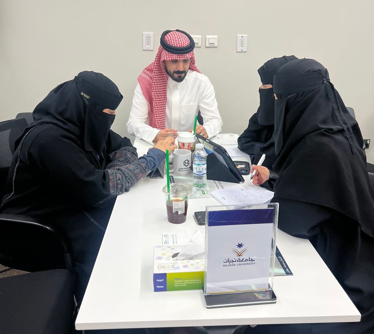 عمادة شؤون الطلاب tweet media