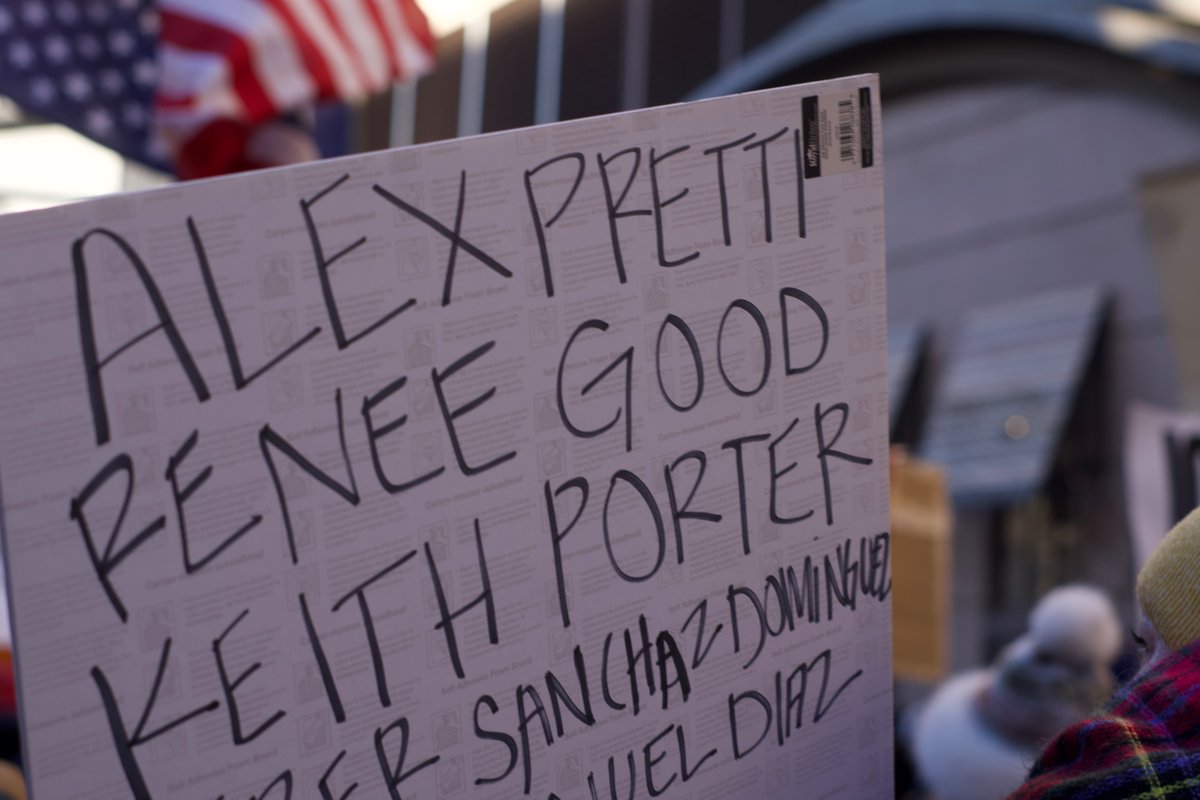 AyadaLeads's tweet image. Minnesota students strike AGAIN. After the fatal shooting of Alex Pretti on Jan 24, Somali Student Association &amp;amp; Black student groups led a second walkout, demanding justice &amp;amp; accountability. Documented by @AyadaLeads.
#Minneapolis #JusticeForPretti #StudentStrike #612Strong