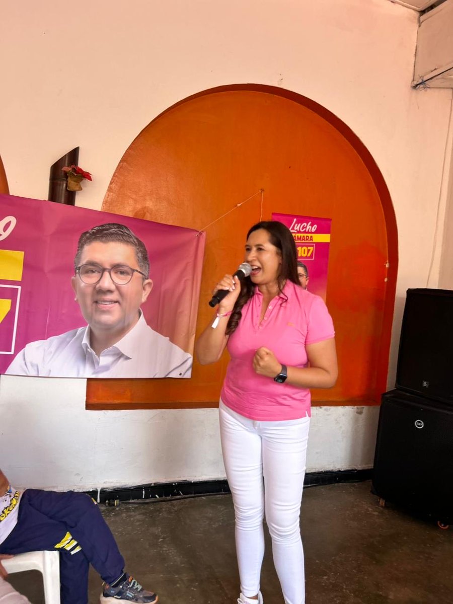 ElicaMilena's tweet photo. #Tocaima 🤝✨
Nos encontramos con su gente para conversar sin filtros, recoger propuestas y convertir las voces del territorio en acciones que generen bienestar y oportunidades.
Seguimos con @Lucho_gonzalezP hacia la Cámara de Representantes
🗳️8 de marzo,marca U107
#Cundinamarca https://t.co/6z4Xzop5Qs