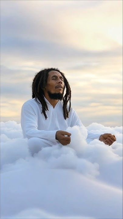 the STYLEES tweet media