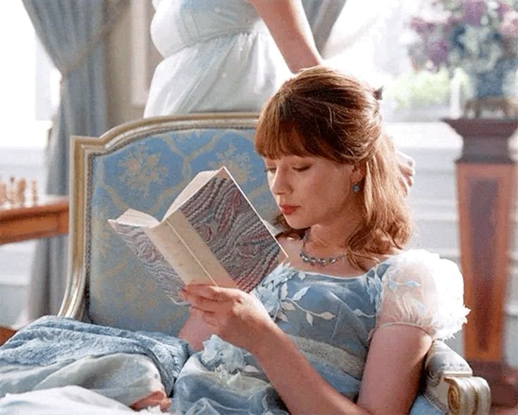 BattinsonMarvel's tweet image. Women who read.