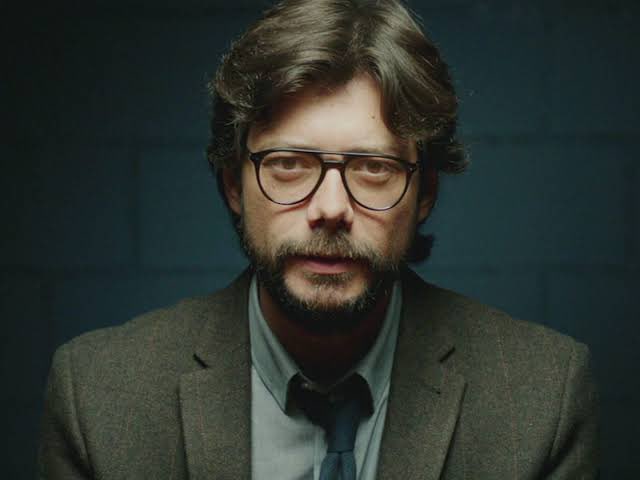 Both can’t lace the shoes of this genius.
The smartest TV character of all time